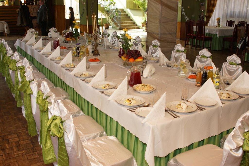 Zajazd Grodek Bujak Robert Naclegi I Restauracja Grodkow  Kültér fotó